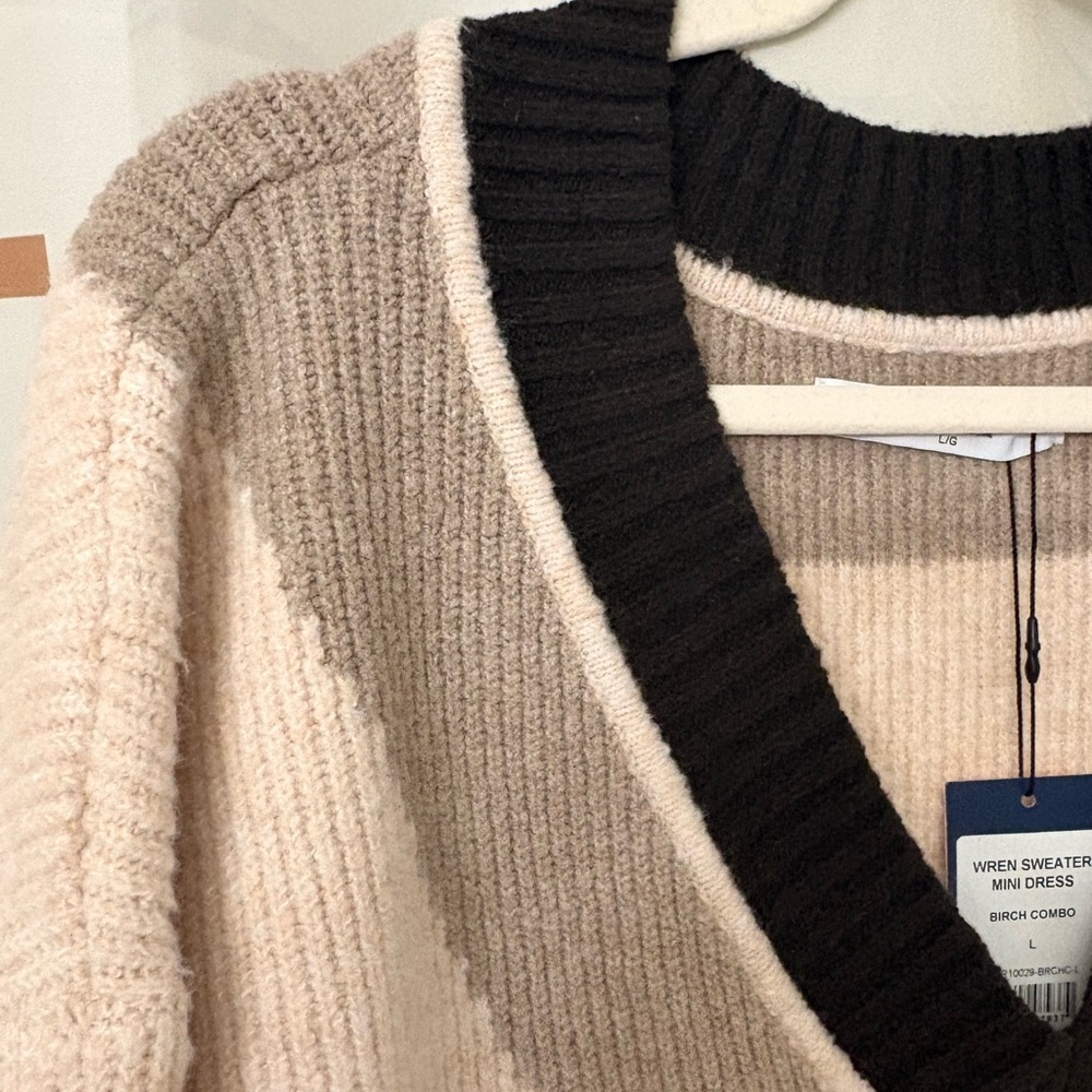 V-Neck Sweater dress in Cream and Black - Picture 2 of 7